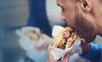 Nuevo estudio: La comida rápida puede reducir la fertilidad masculina